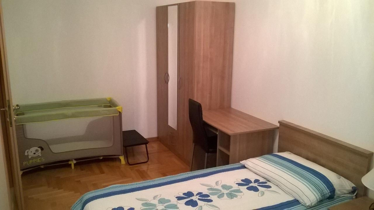 Vile Park Apartment Пула Экстерьер фото